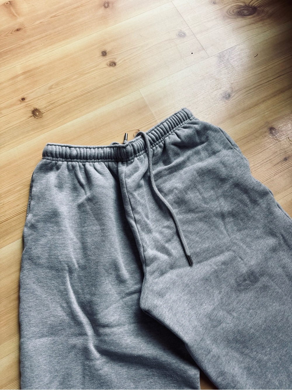 KBB by Kahlana Gray Oversized Fleece Sweatpants - - Picture 3 of 7